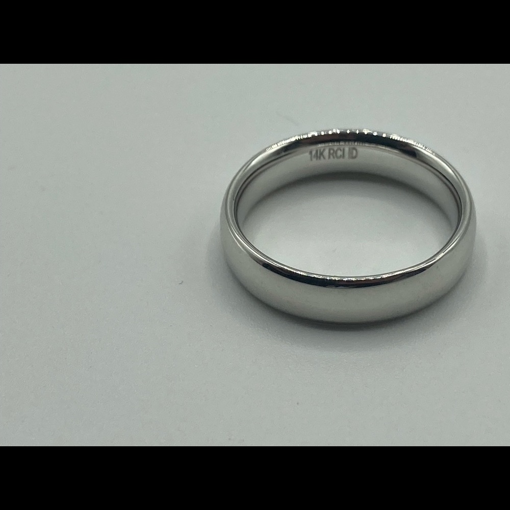 14k White Gold Comfort Fit 5mm Wedding Ring Wedding Band Size 6 - Picture 2 of 4